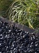 kantopsluiting-zwart-staal=tuin.jpeg